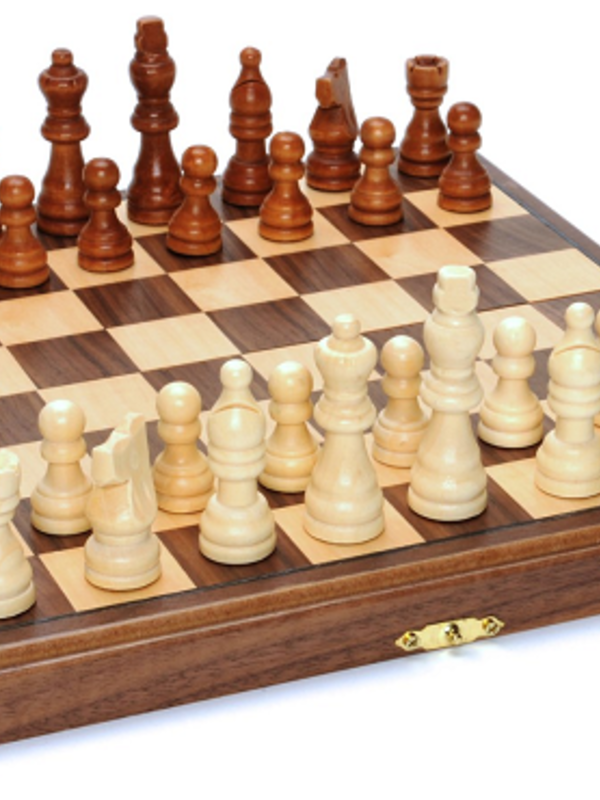 Wood Expressions Chess Set: Folding Wood 11.5" Walnut (EN)