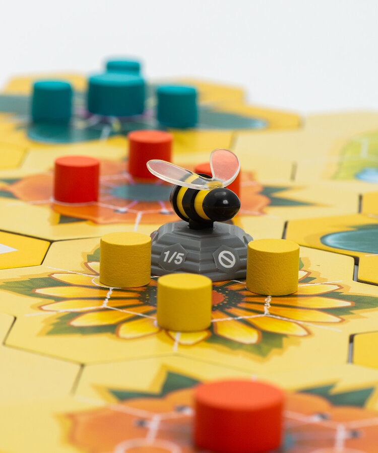 Next Move Games Beez (ML)