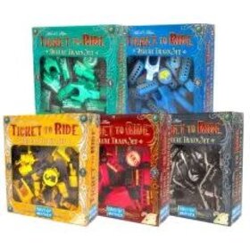 Days of Wonder Ticket To Ride: 20th Anniversary: Deluxe Train: (Ensemble Des 5 Boites De Train + 1 promo) (ML) Disponible en magasin seulement