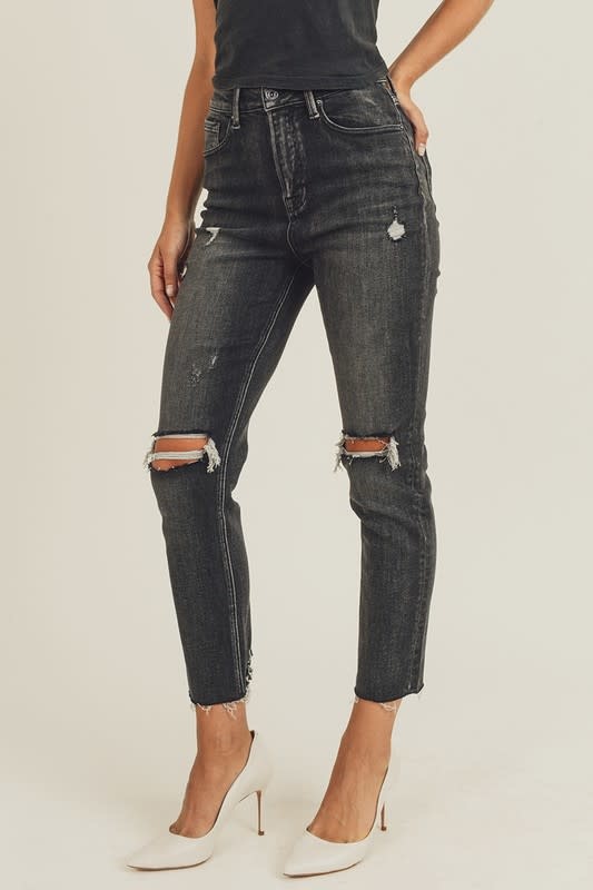 black ripped jeans loose fit