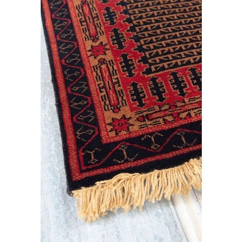 2 ½' x 4' Indian Handmade Red/Black Pashmina Rug