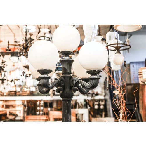 Black 5 Globe Aluminum Street Lamp Black 5 Globe Aluminum Street Lamp