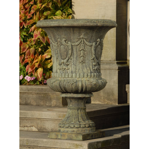 Esplanade Urn Esplanade Urn