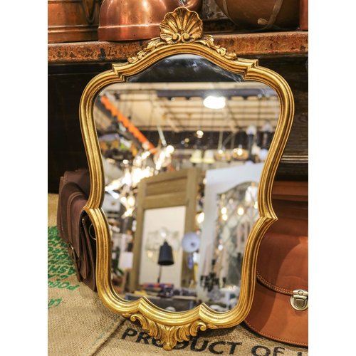Dutch Antique Shell Design Mirror Dutch Antique Shell Design Mirror