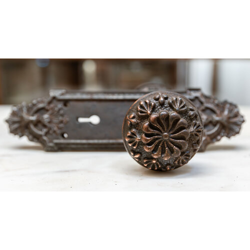 1800s Cast Iron Art Nouveau Door Knob + Escutcheon