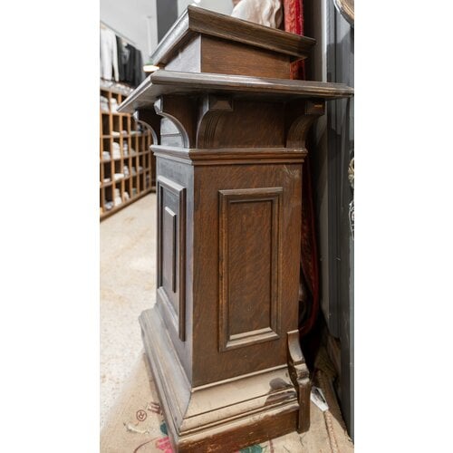 Antique Oak Podium