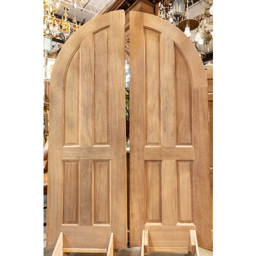 Pair of Arched Solid Oak Doors Pair of Arched Solid Oak Doors