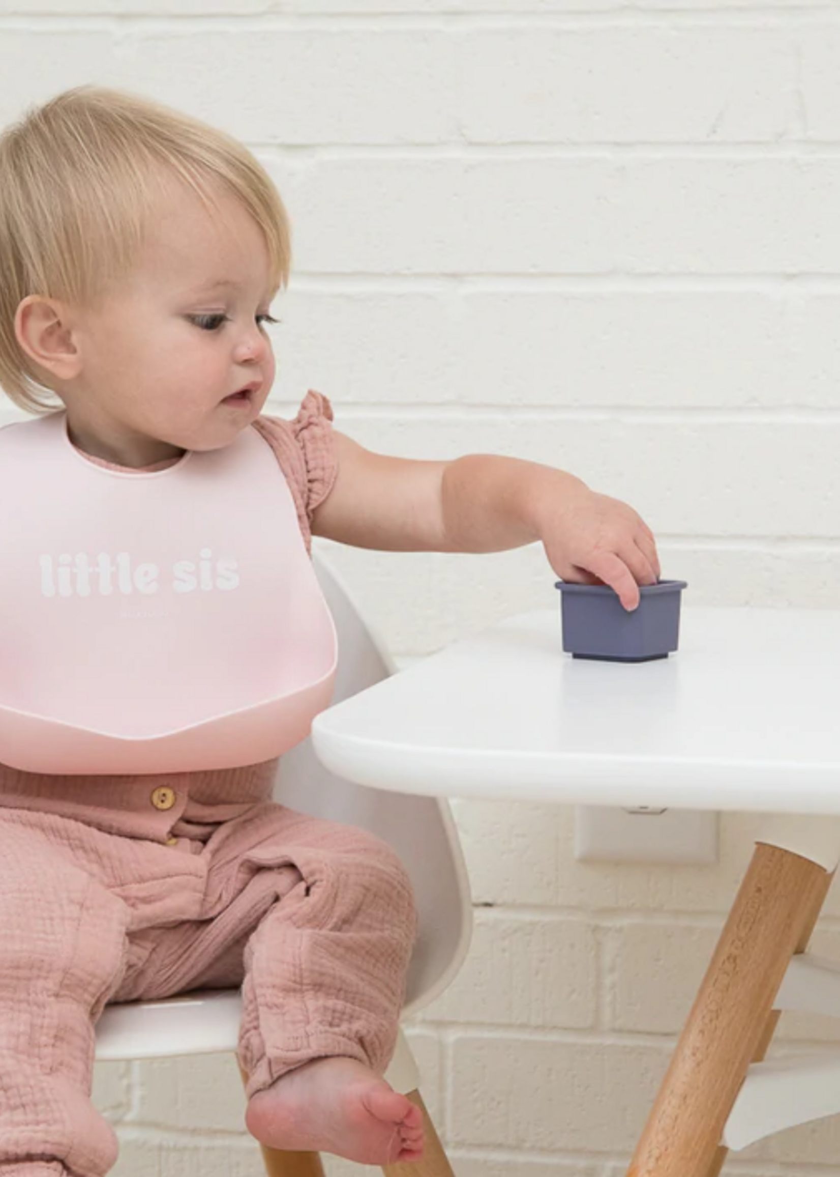 Bella Tunno Wonder Bib Little Sis