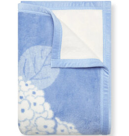 ChappyWrap Hydrangeas Light Blue Midi Blanket