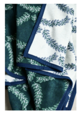 ChappyWrap Mistletoe Branches Blanket