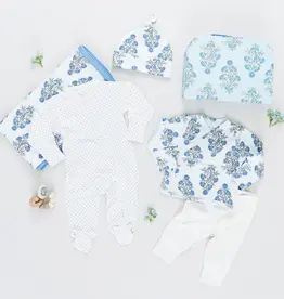Pink Chicken nesting box take home set blue bouquet floral