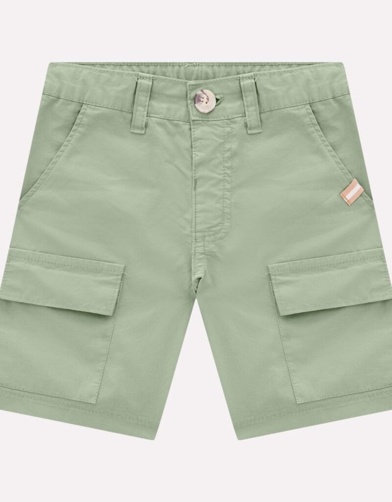 Milon White Shirt w/Moss Green Shorts