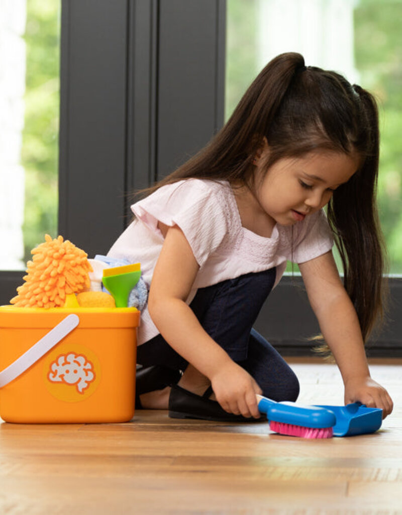 Fat Brain Pretendables Cleaning Kit