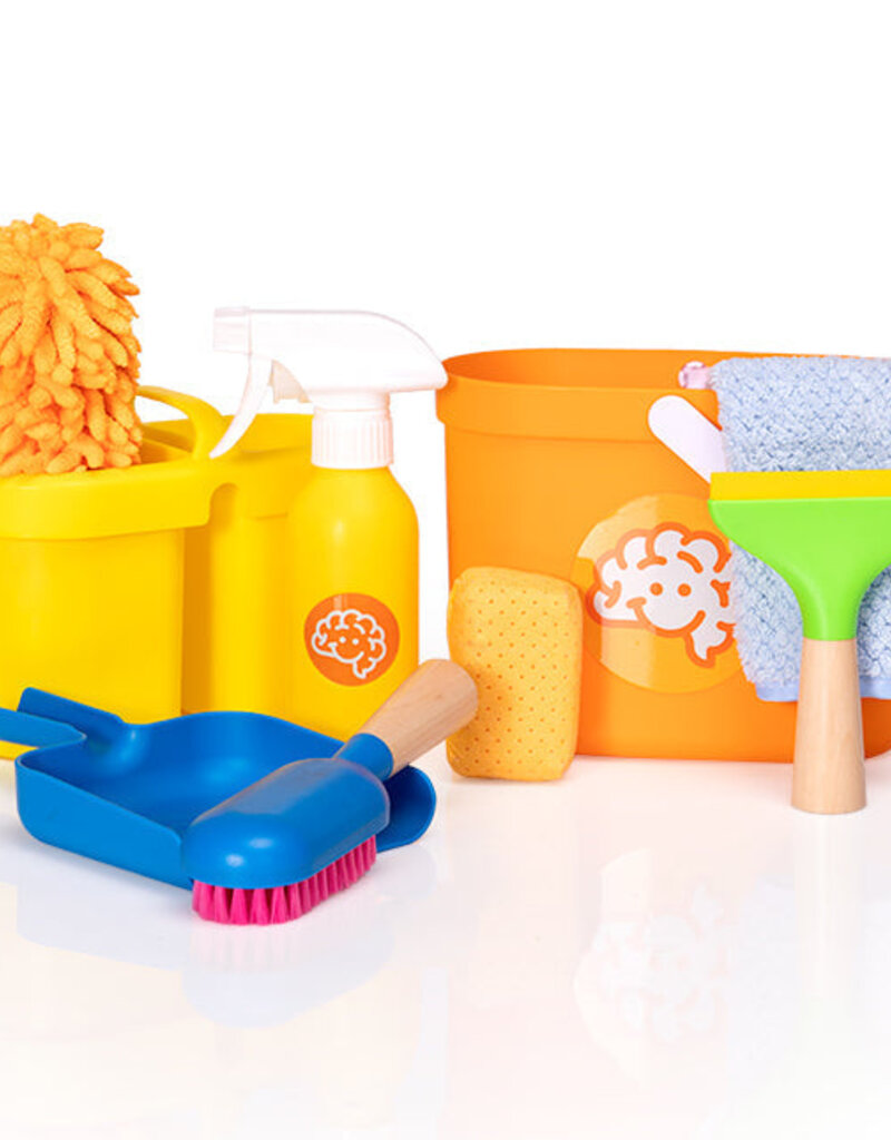 Fat Brain Pretendables Cleaning Kit