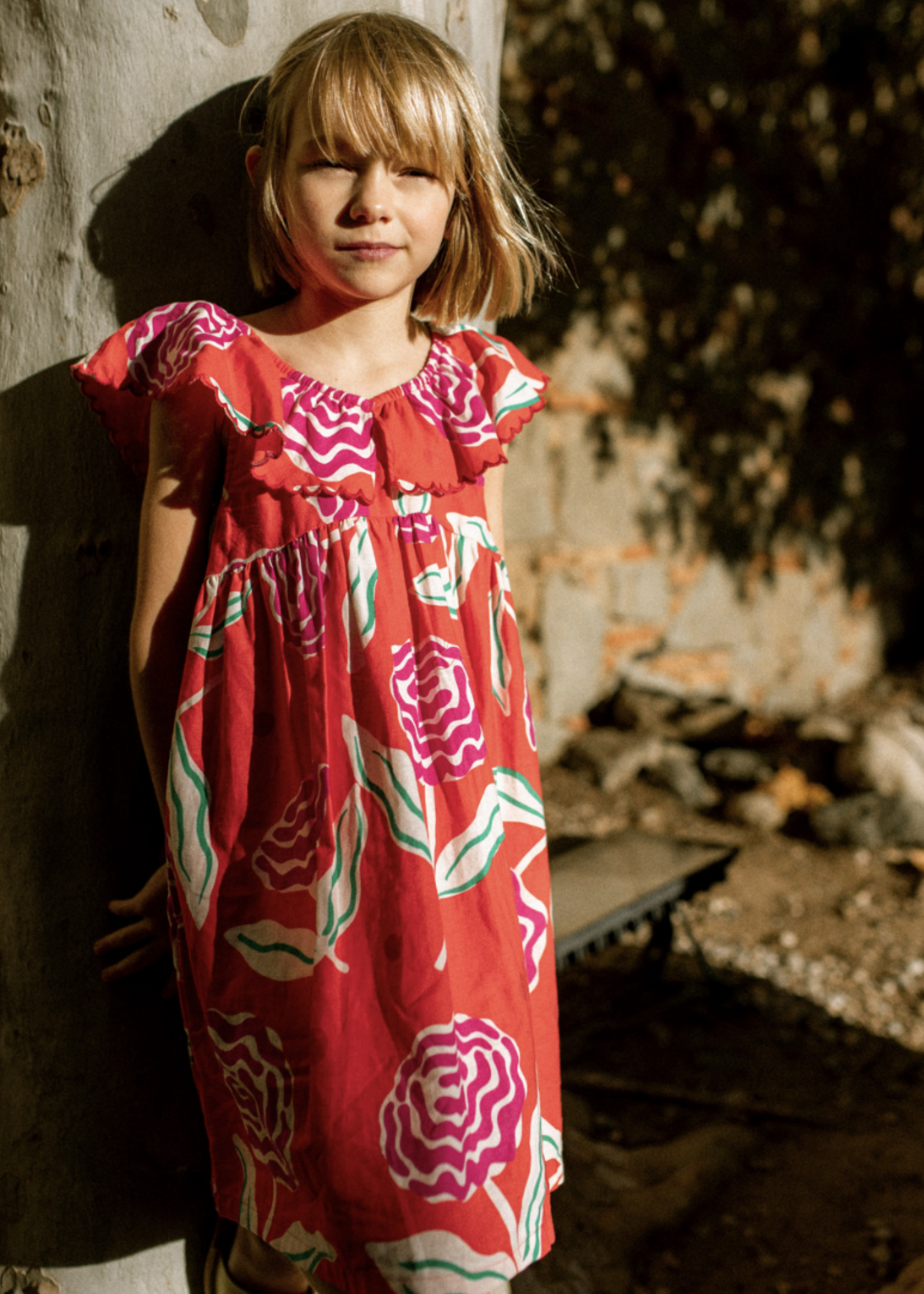 Tea Collection FLUTTER SLEEVE WOVEN DRESS FLAMENCO CARNATION
