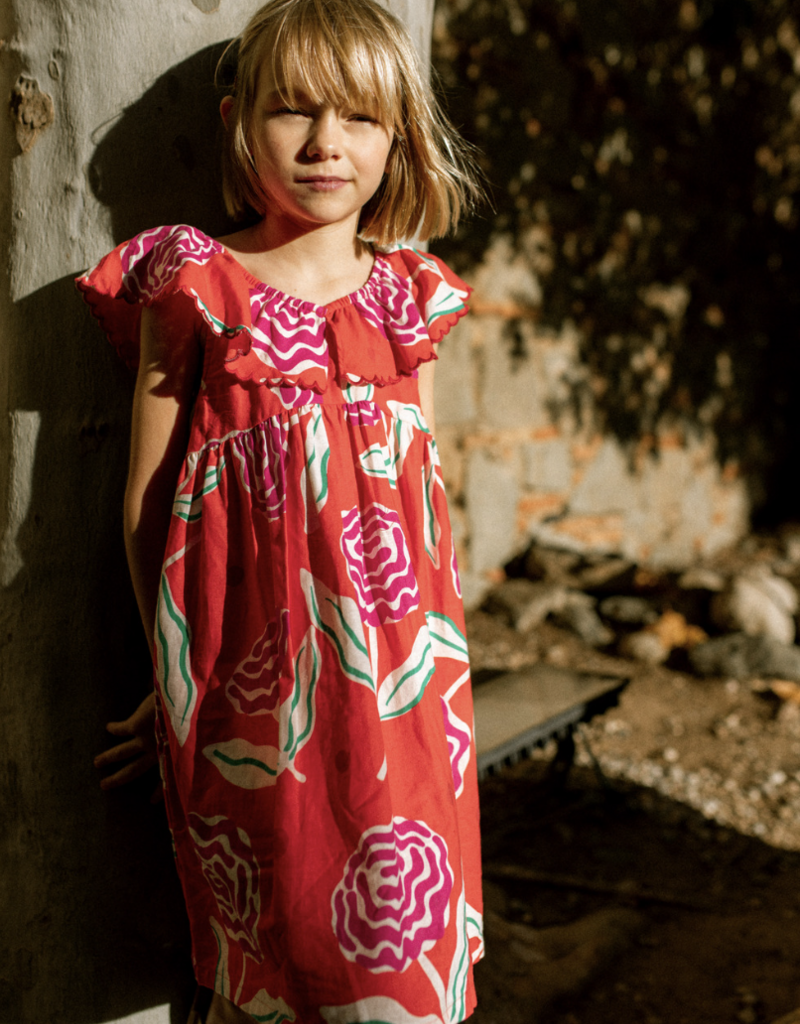 Tea Collection FLUTTER SLEEVE WOVEN DRESS FLAMENCO CARNATION
