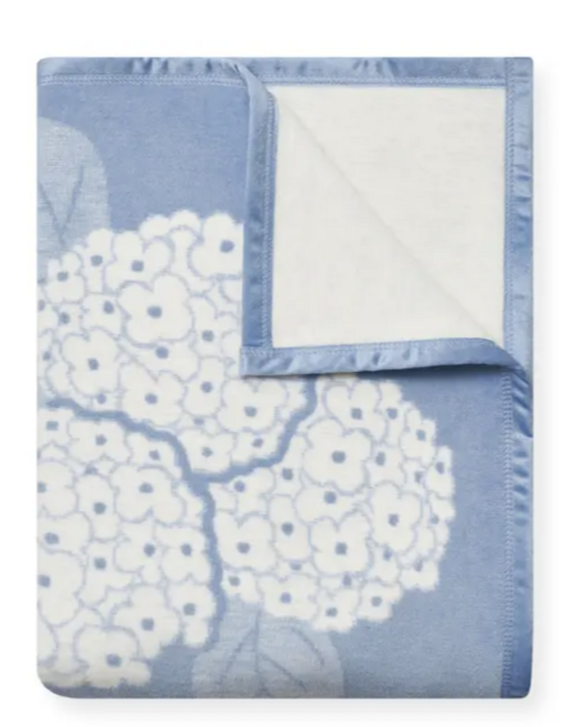 ChappyWrap Hydrangeas Bluebell Blanket