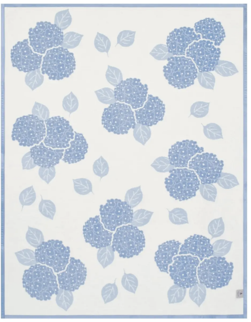 ChappyWrap Hydrangeas Bluebell Blanket