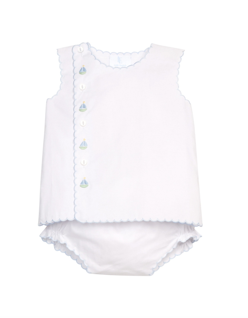 Little English Davis Day Set Sailboats