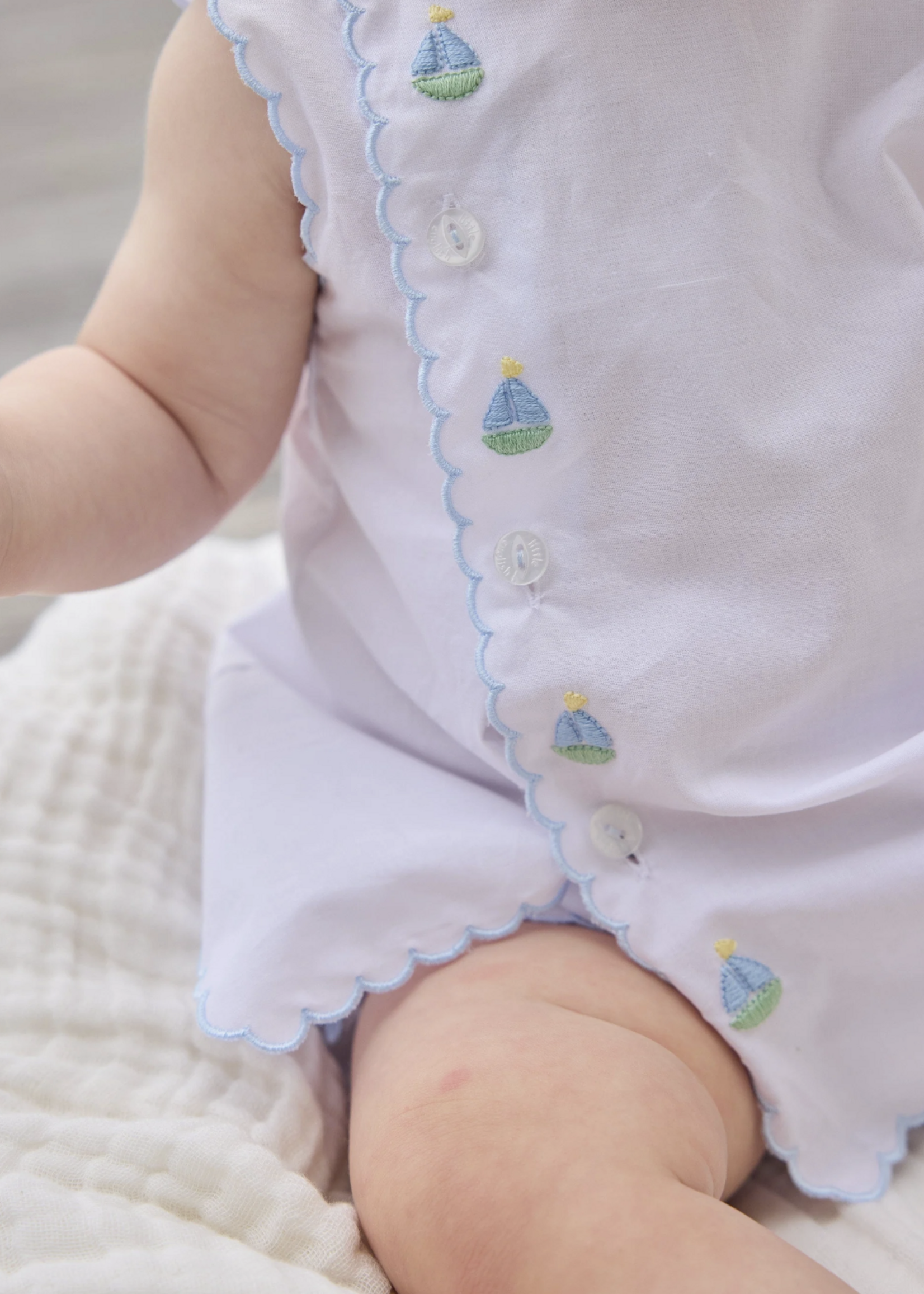 Little English Davis Day Set Sailboats