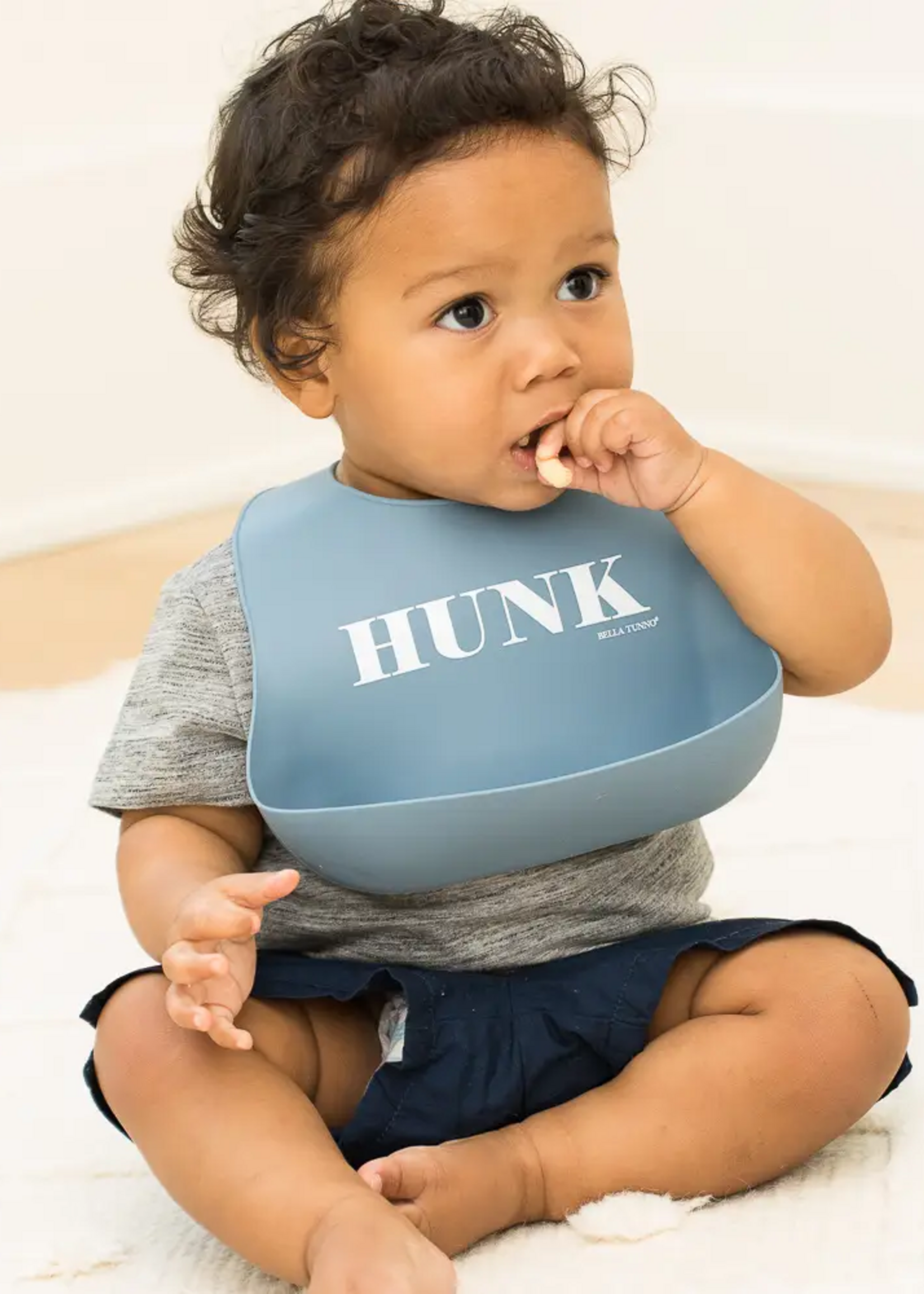 Bella Tunno Wonder Bib Hunk