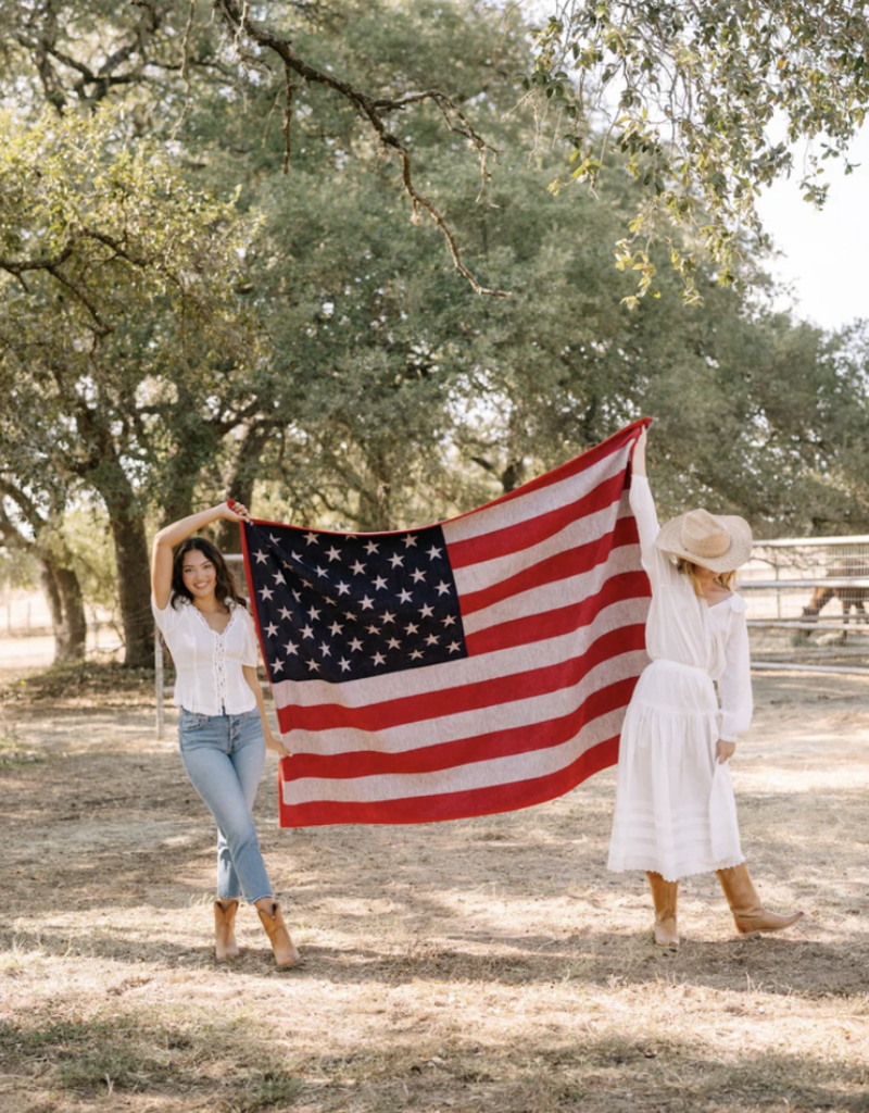 ChappyWrap American Flag Blanket