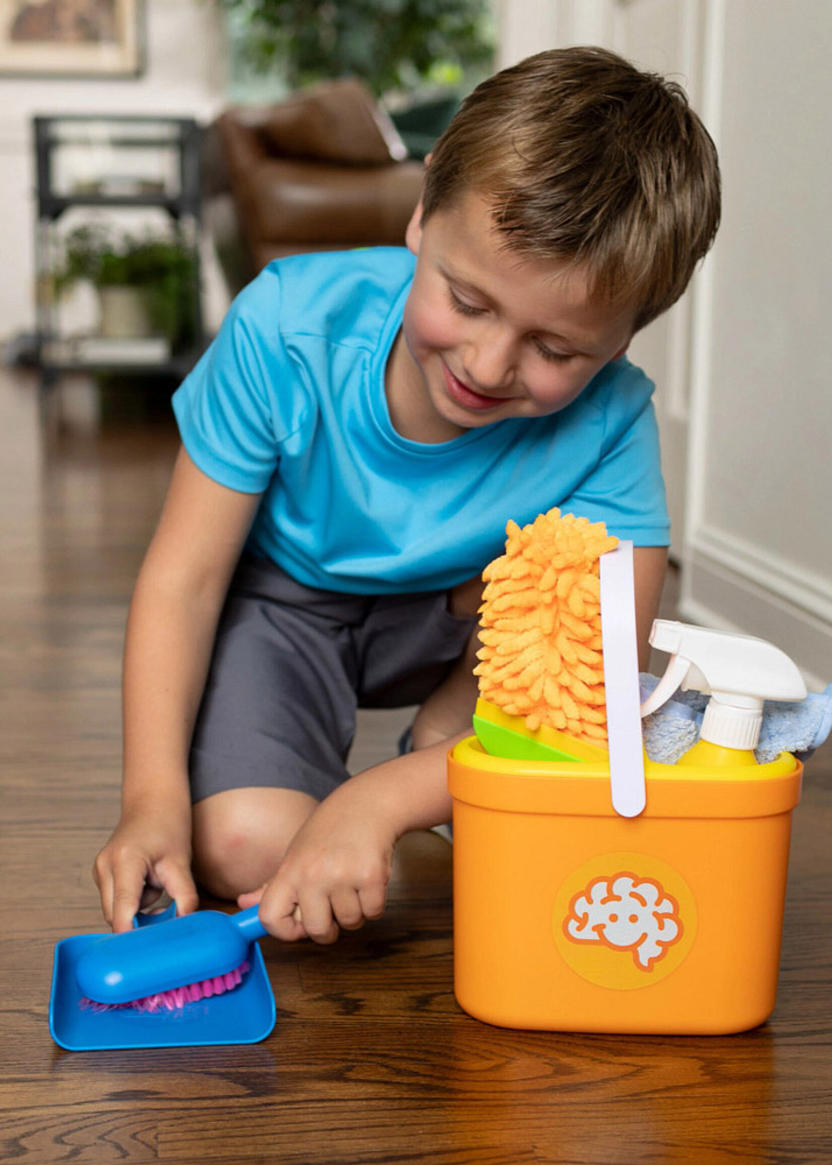 Fat Brain Pretendables Cleaning Kit
