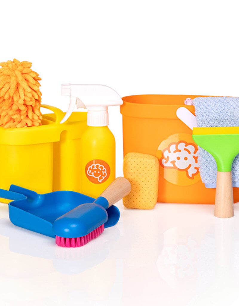 Fat Brain Pretendables Cleaning Kit