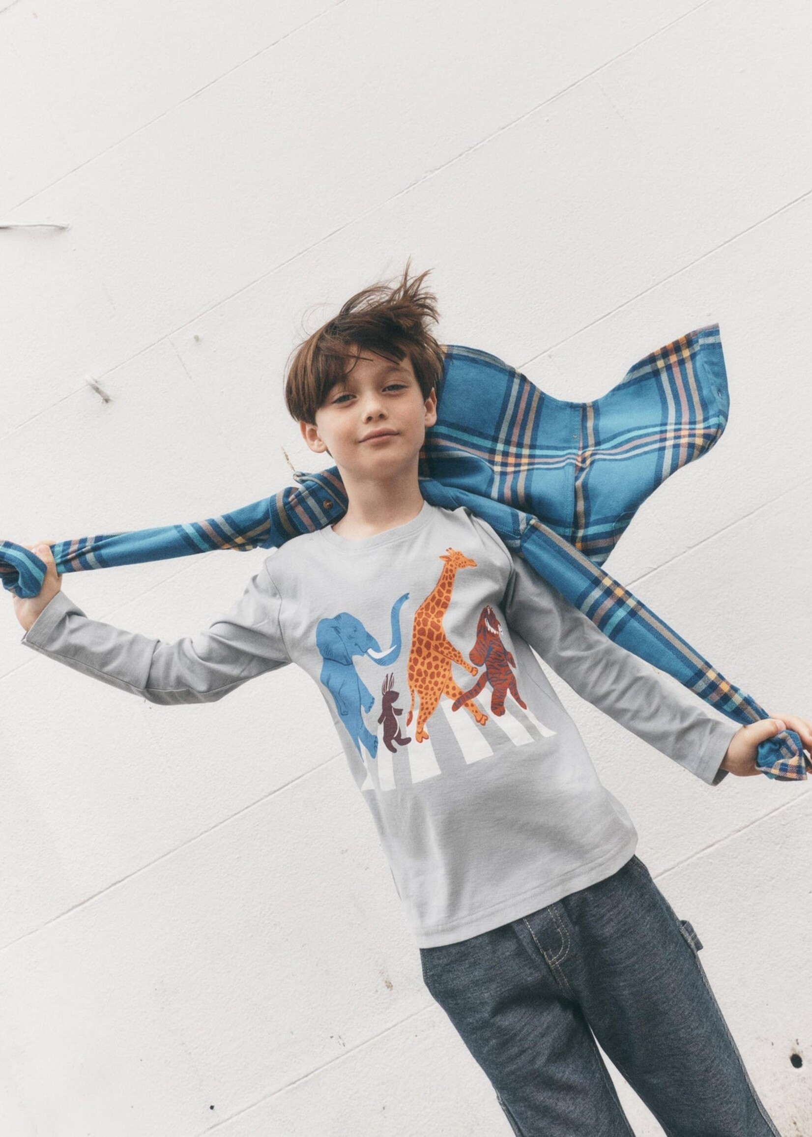 Tea Collection ABBEY ROAD ANIMALS GRAPHIC TEE CEMENT