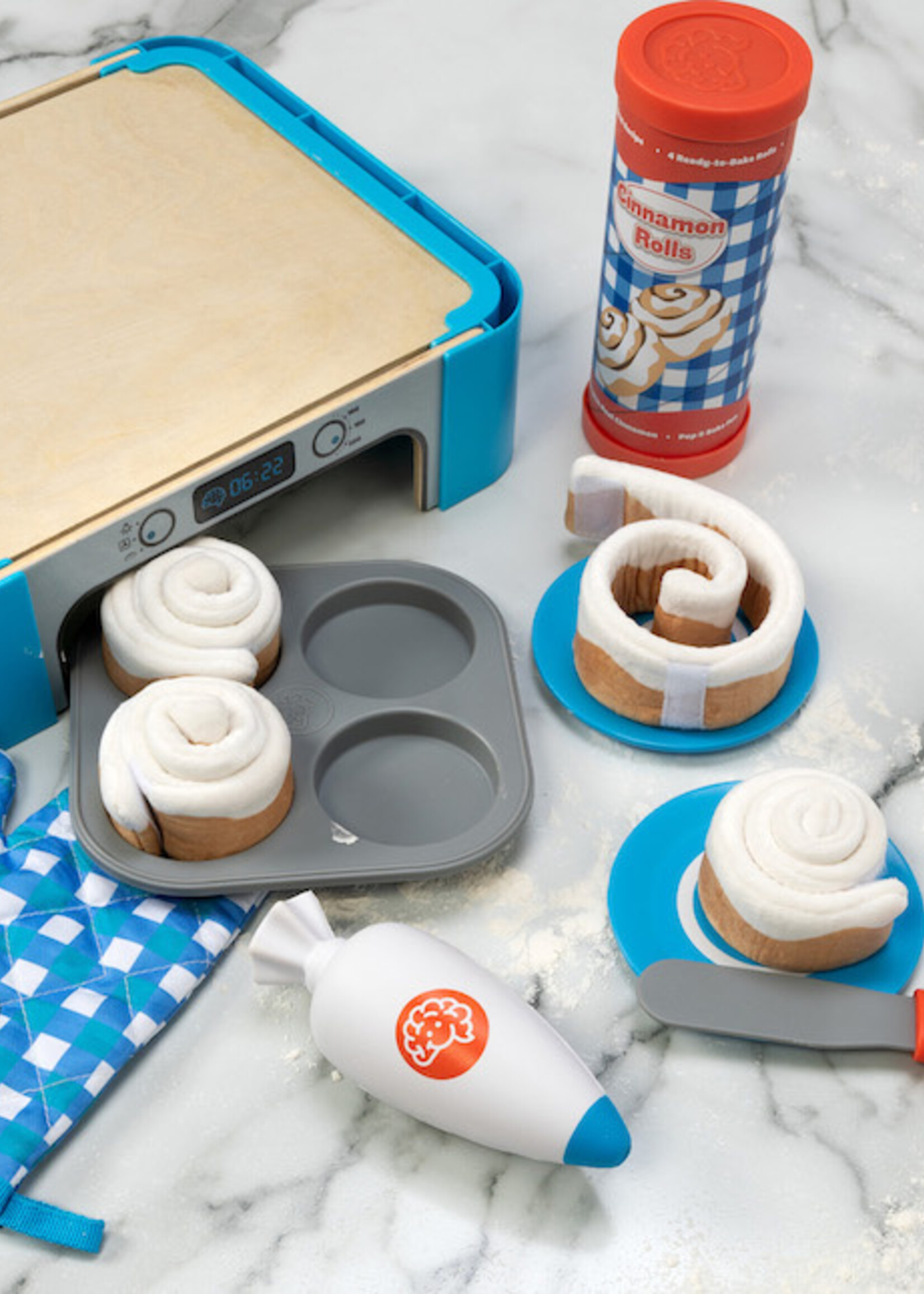 Fat Brain Pretendables Cinnamon Roll Set