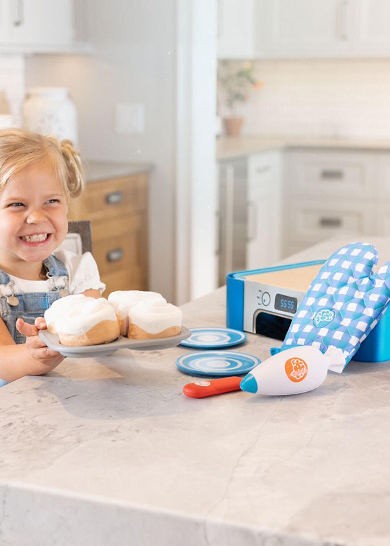 Fat Brain Pretendables Cinnamon Roll Set