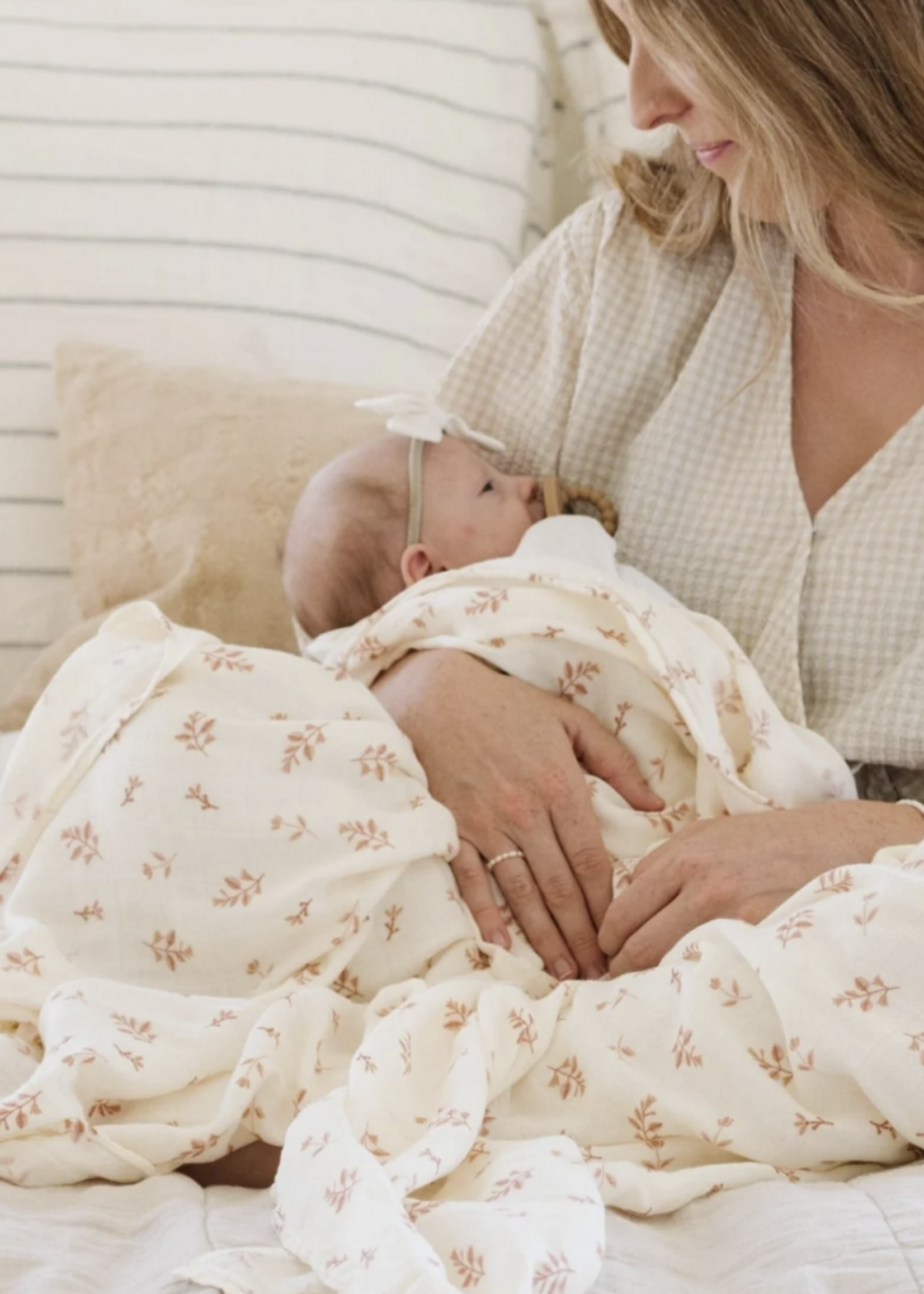 Saranoni Bamboo Rayon Muslin Swaddles Floret