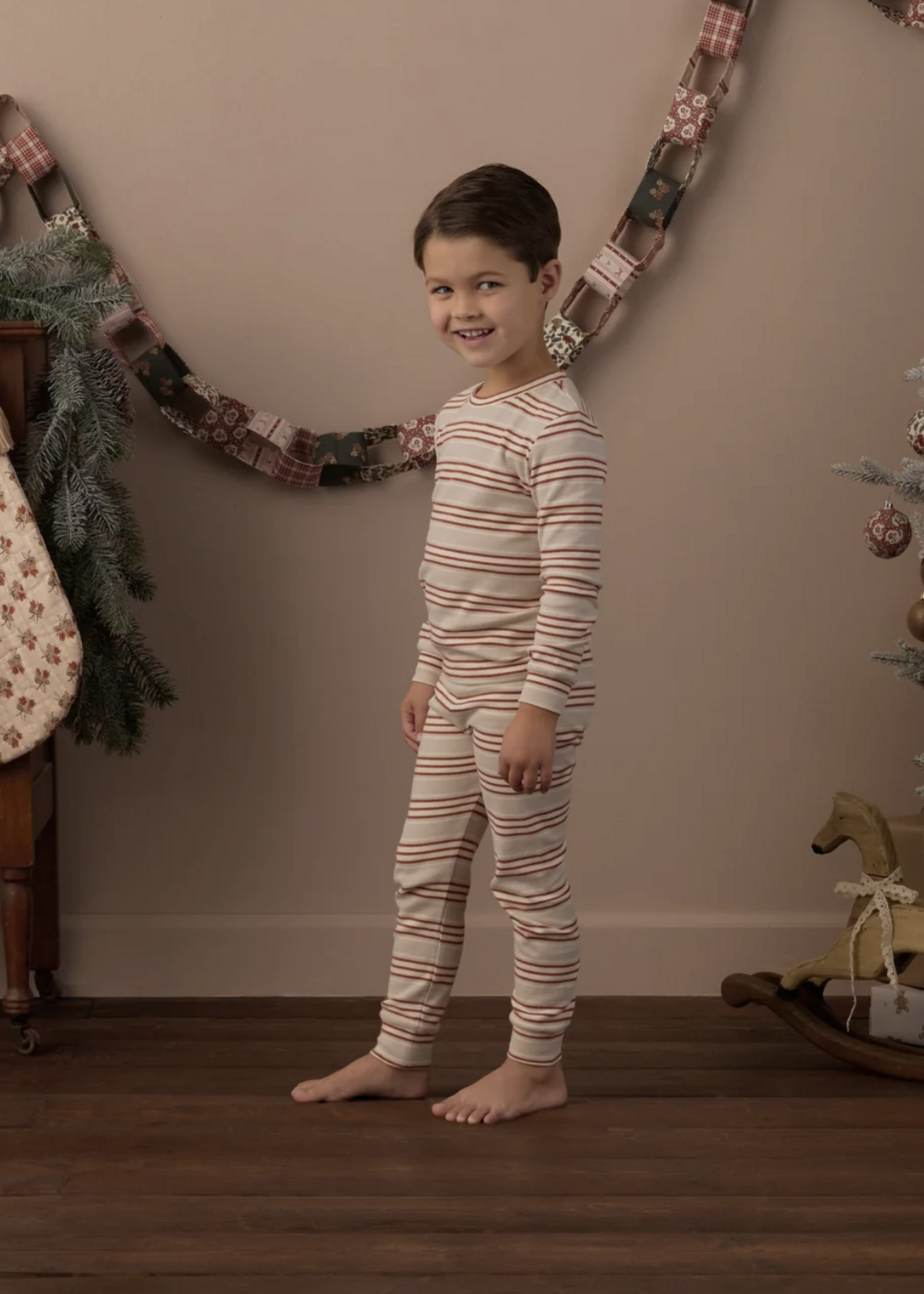 Rylee + Cru LLC ORGANIC L/S PAJAMA SET HOLIDAY STRIPE RUBY