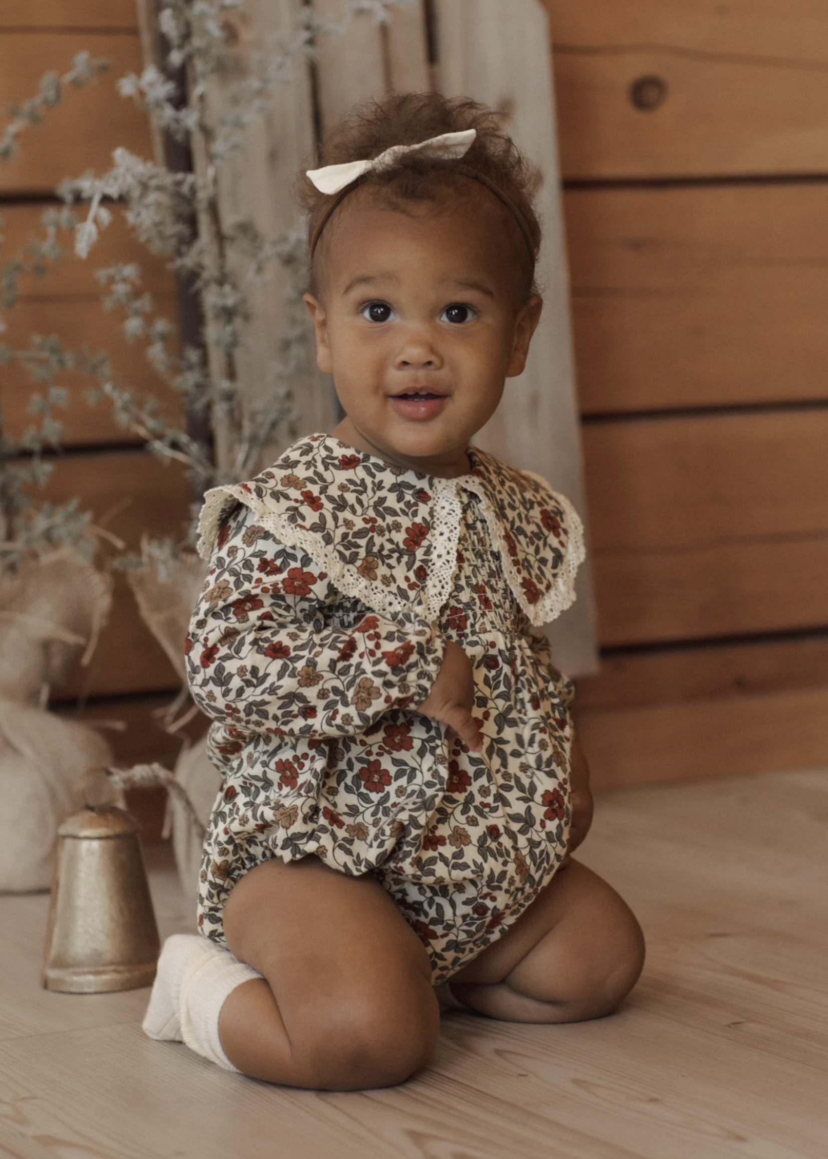 Rylee + Cru LLC FERN ROMPER HOLIDAY FLORAL