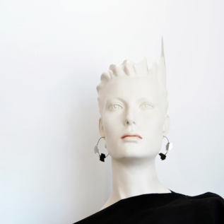 Leslie Hoop Earrings (blk/slv)