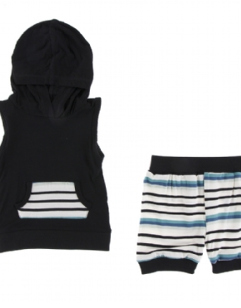 short sleeve hoodie outfit