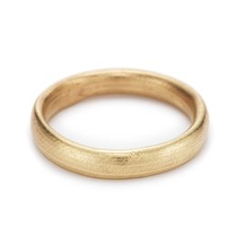 Oval Section 4mm Band in 14k Yellow Gold