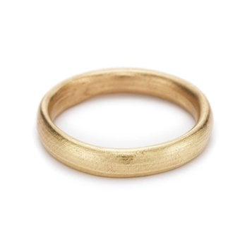 Oval Section 4mm Band in 14k Yellow Gold