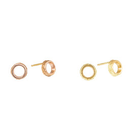 Small Open Sand Circle Post Earrings in 18k Yellow Gold
