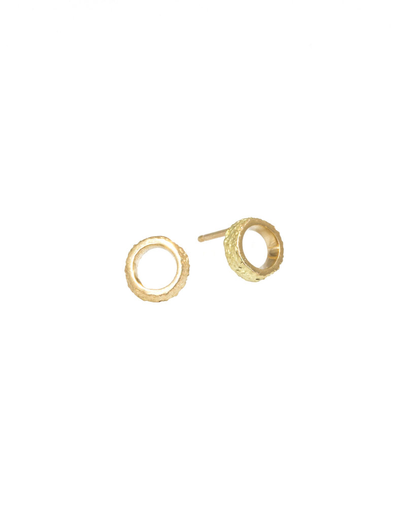 Small Open Sand Circle Post Earrings in 18k Yellow Gold