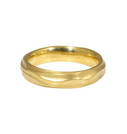 Wave Ring in 18k Yellow Gold