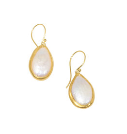 Loave Pearl Earrings in 22k Gold