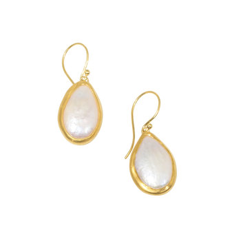 Loave Pearl Earrings in 22k Gold