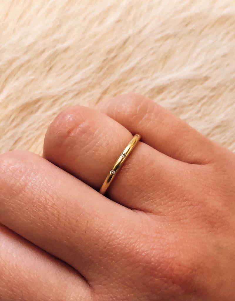 Simple Round Band with White Diamonds in 18k Yellow Gold
