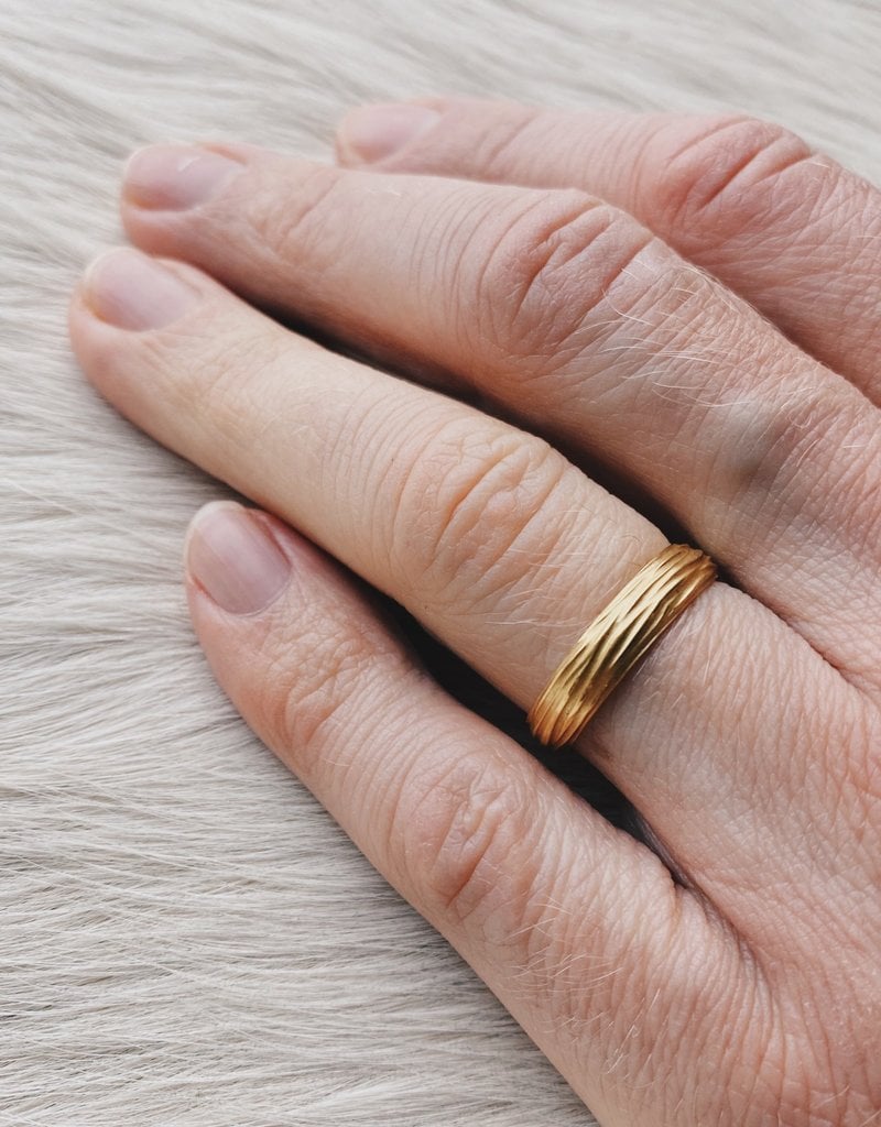 Sea Grass Ring in 18k Yellow Gold