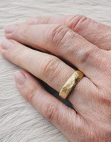6mm Rough Band in 18k Yellow Gold