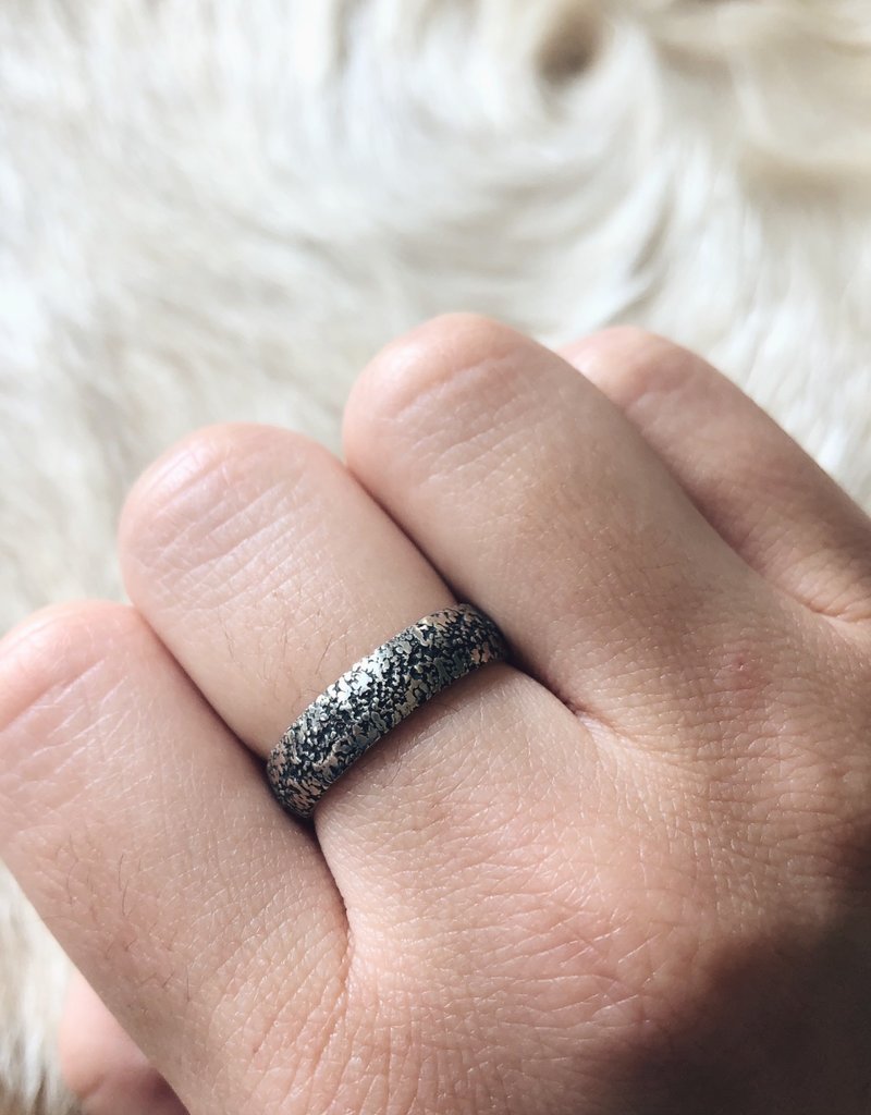 Compressed Sand Band in Oxidized Silver