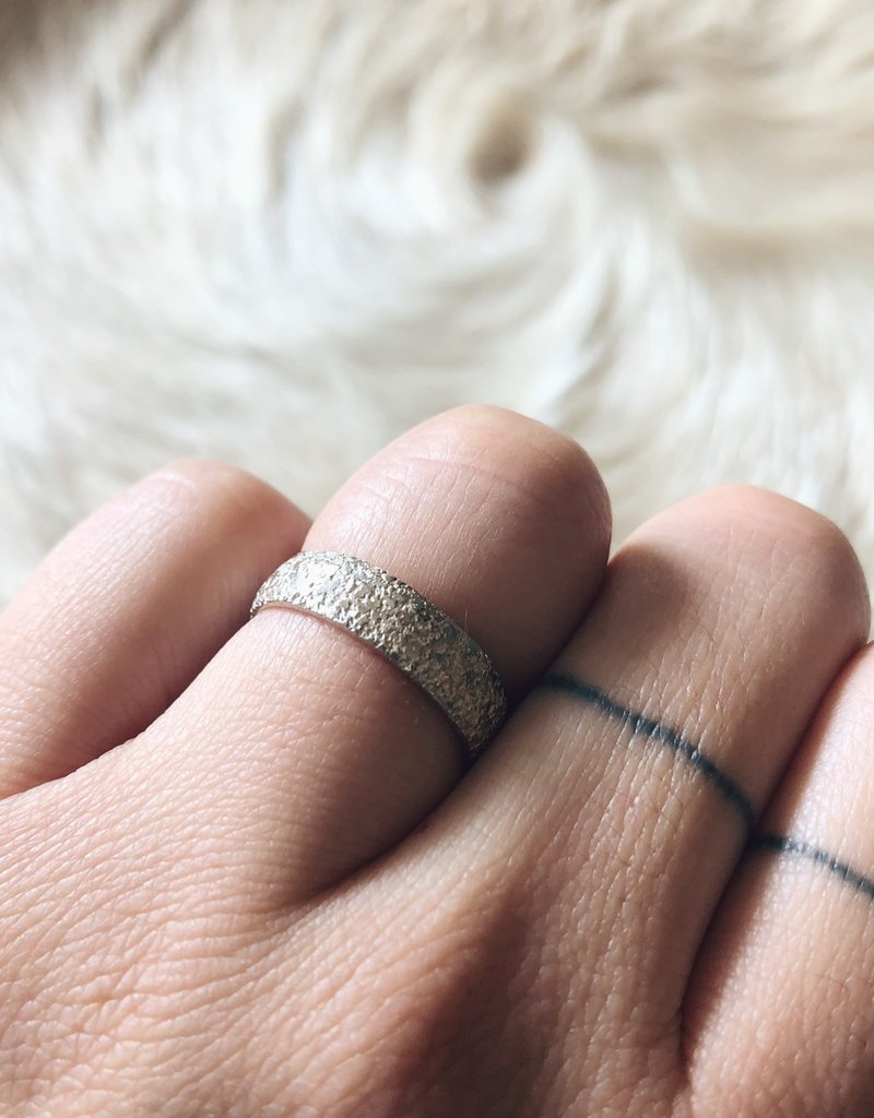 Hammered Sand Band in Silver