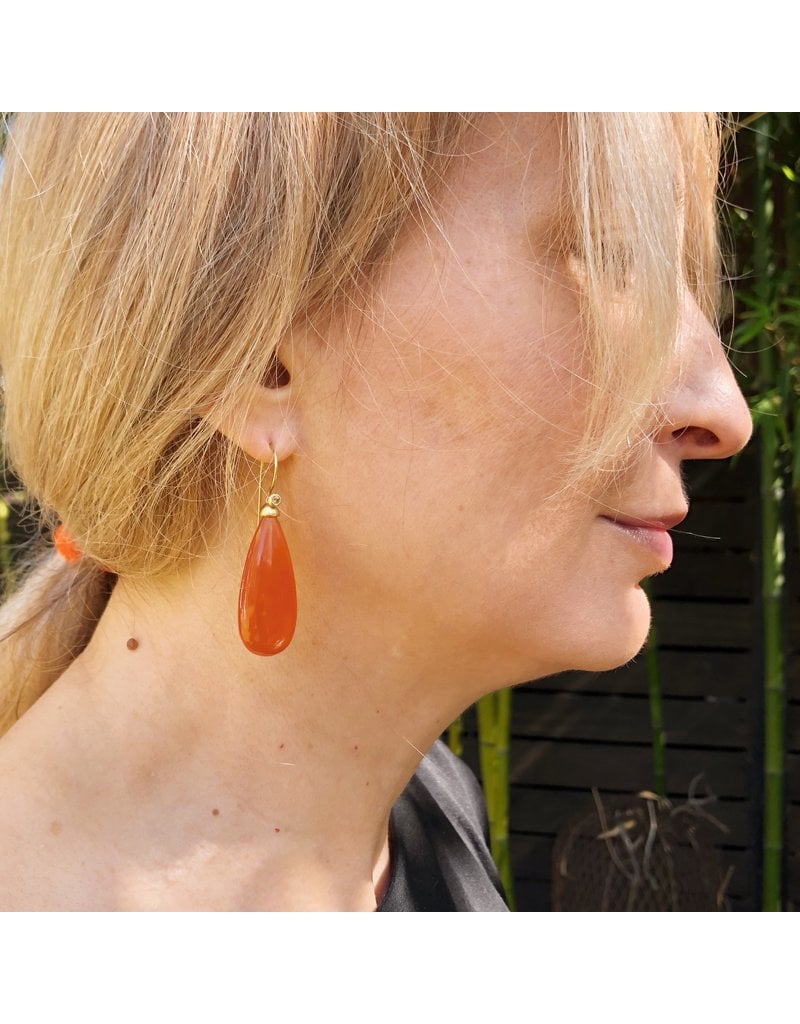 Carnelian Drop Earrings in 18k Yellow Gold