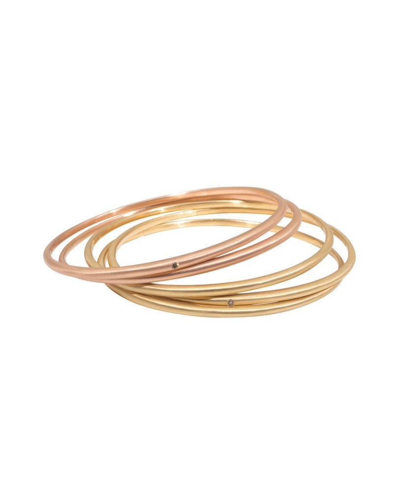 Delicate Tapered Bangle in 18k Rose Gold with Light Cognac Diamond